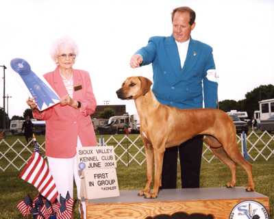 Rhodesian Ridgeback Dam - Bards Bianca